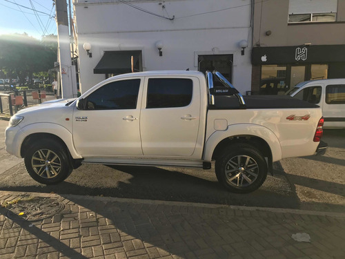 Imagen 8 de 12 de Toyota Hilux 3.0 Cd Sr C/ab 171cv 4x4 - C3 2014