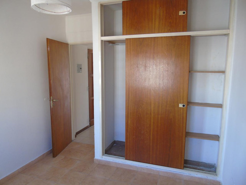 Imagen 7 de 10 de Departamento En Venta En La Plata Calle 8 E/ 44 Y 45 - Dacal Bienes Raices