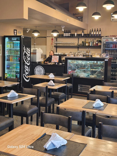 Venta Bar Nuevo A Metros Zona Céntrica Av.crovara