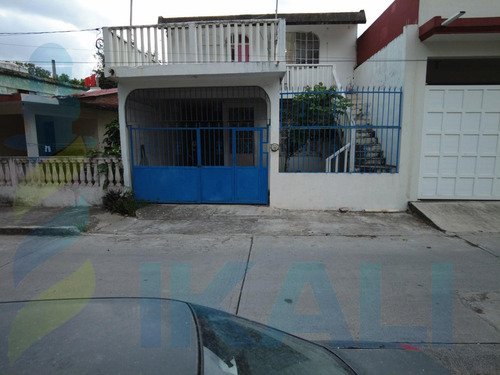 Venta Casa 2 Recamaras 2 Pisos Col. Benito Juarez Tuxpan Ver.