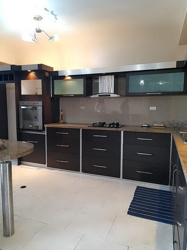 Imagen 8 de 28 de Fernando Guerrero Vende Apartamento, Frente Al C.c. Garibaldi Valencia.