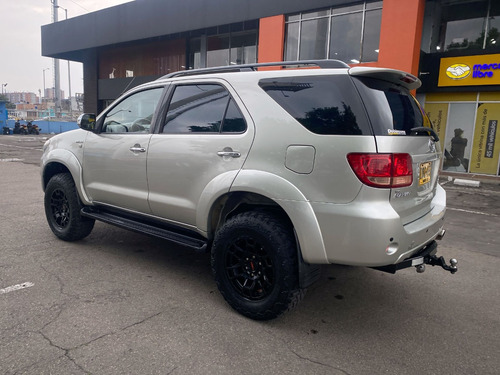 Toyota Fortuner 4.0 Sr5