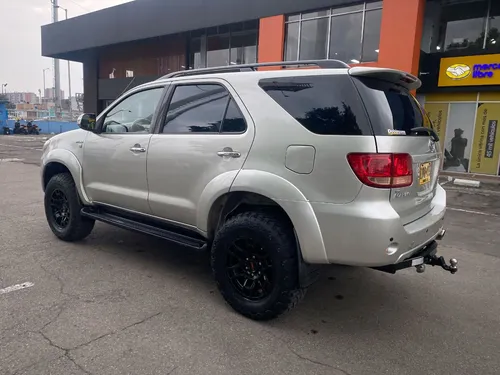 Toyota Fortuner 4.0 Sr5