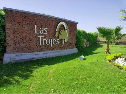 Terreno En Venta En Las Trojes