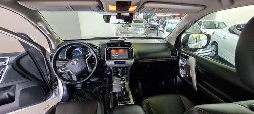 Imagen 9 de 13 de Toyota Land Cruiser 2018 4.0 Prado Vx At
