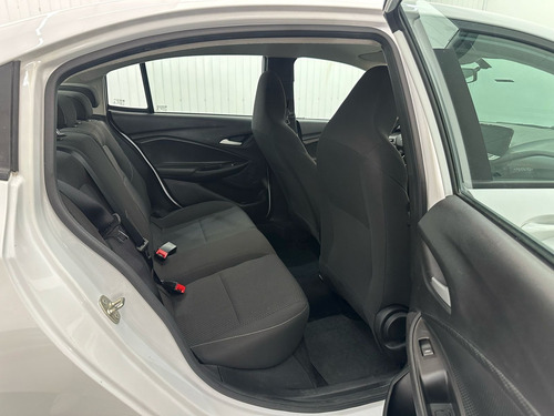 Chevrolet Onix plus 1.0 Lt 4p