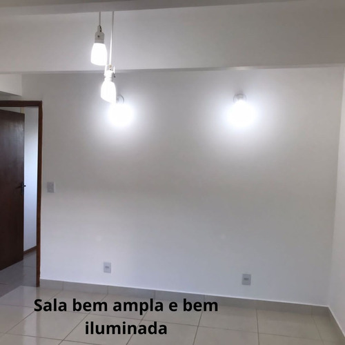 Apartamento  Em Área Nobre Da Cidade, Próximo A Avenida Esmeralda E Grandes Supermercados