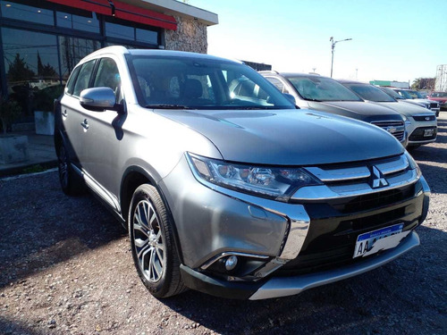 Imagen 2 de 12 de Mitsubishi 2016 Outlander 2.0 Glx 2wd L/16