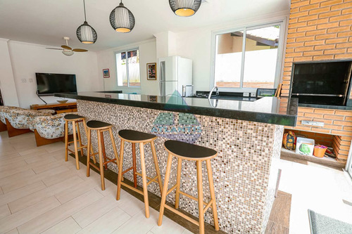Casa Com 5 Dorms, Condomínio Lagoinha, Ubatuba - R$ 1.6 Mi, Cod: 1222 - V1222