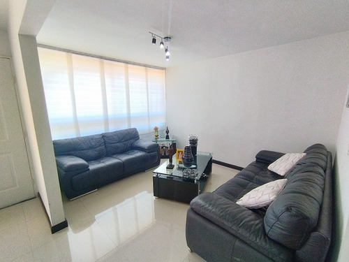  Apartamento Duplex En Venta Urb. Sabanamar 