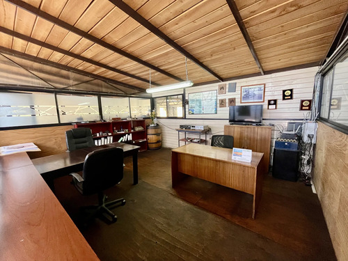 Oficina Interior Para Servicios Buin