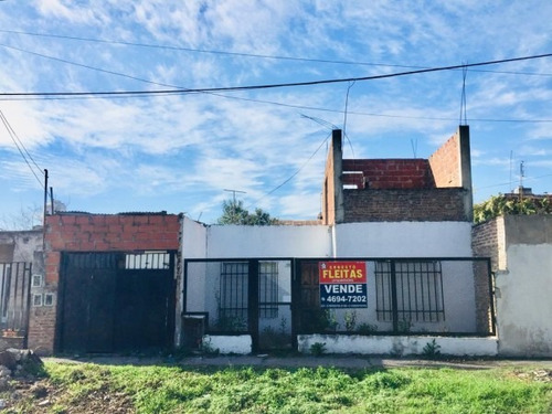 Venta Casa 3 Ambientes En Lote Propio