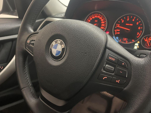 BMW Serie 3 320i 2.0 16v Turbo Active Flex 4p Automatico