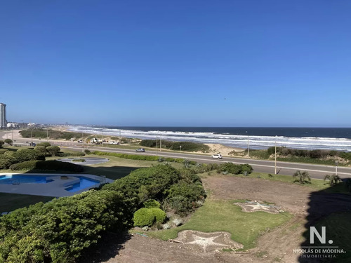 Vende Apartamento De 2 Dormitorios Con Vista Al Mar En Estrella De Mar , Punta Del Este 