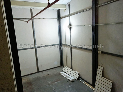 Local C.c. Gran Bazar 1er Piso 14mtrs2 Depósito.hasiso.