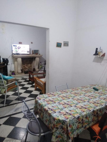 Hermoso Chalet En Venta (735m2) A 8min. Del Centro
