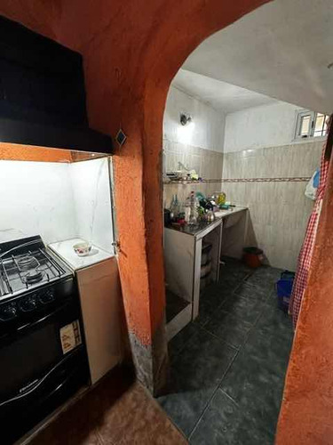 Venta - Casa Y Lote En Esquina Larcamon Y Burlando. Luis Guillon, Acepta Financiacion !