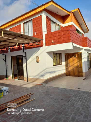 Se Vende Casa Amplia En Avenida (101243)