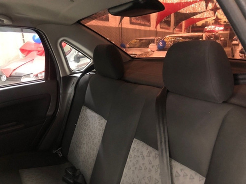 Imagem 11 de 15 de Ford Fiesta Sedan 1.6 8v **** Impecável ****