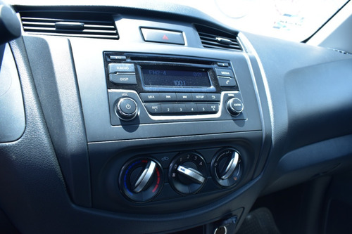 Imagen 6 de 10 de Nissan Np300 Chasis T/m