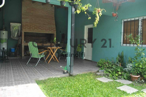 Imagen 18 de 30 de Calle 76 E/ 17 Y 18 - Casa 3 Dormitorios, Quincho Y Parque - Venta Y/o Permuta