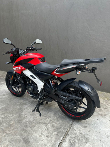 Bajaj Rouser Ns 200
