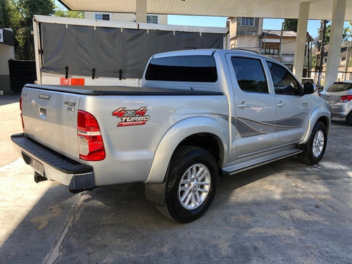 Toyota Hilux 3.0 Srv 4x4 Manual