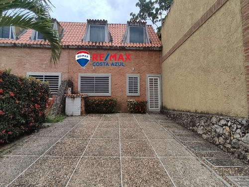 Imagen 2 de 24 de Se Vende Townhouse En Zonas Montañosa Falconianas Conjunto Bello Horizonte