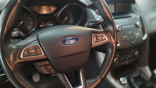 Imagen 10 de 17 de Ford Focus 2.0 Se 5pts 2016