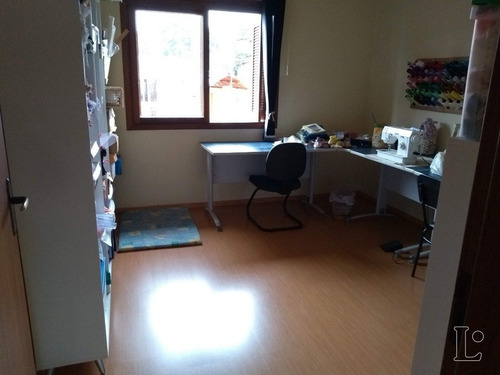 Casa Em Camaquã Com 4 Dormitórios - Lu272403