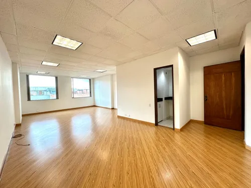 Oficina En Arriendo En Chicó Norte. Cod A15311