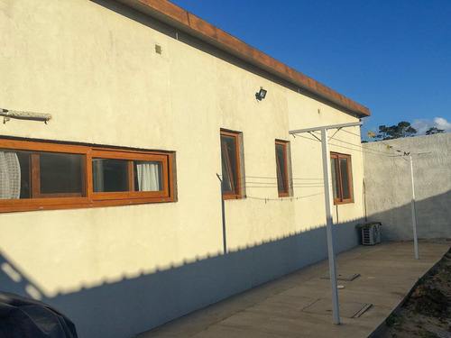 Imagen 8 de 16 de Casa En Venta De 3 Dormitorios C/ Cochera En Maldonado
