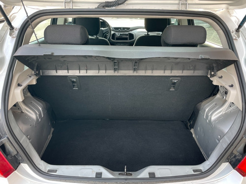 Imagem 12 de 13 de Chevrolet Onix Joy 1.0 Flex Completo 2018