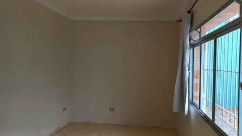 Casa Grande E Espaçosa Com Terraço E Churrasqueira Com Ótima Localização