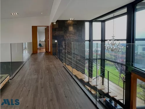 Casa En Venta, Alto De Las Palmas. Bellaterra.(mls#249400)