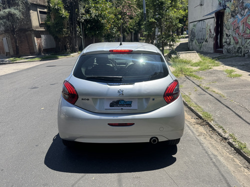 Peugeot 208 1.6 Active