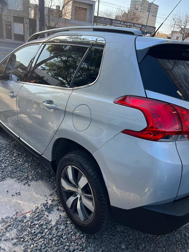 Imagen 9 de 25 de Peugeot 2008 2017 1.6 Feline