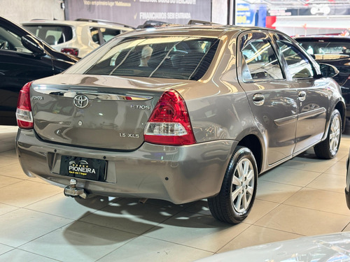 Toyota Etios 1.5 XLS SEDAN 16V FLEX 4P AUTOMÁTICO