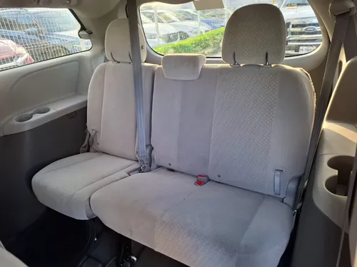 Toyota Sienna 3.5 Le At