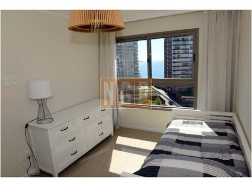 Apartamento En Brava, 3 Dormitorios -ref:15996