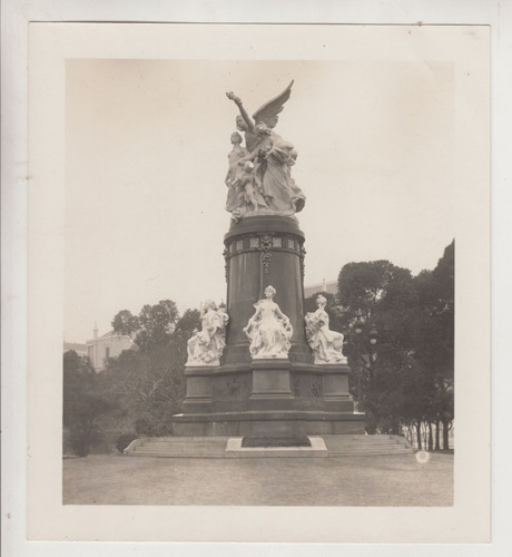 Foto Monumento Edmond Peynot Plaza Francia De Buenos Aires