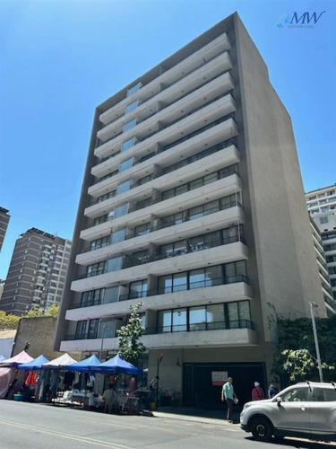 Amplio Departamento En Venta De 2d 2b. En Santiago