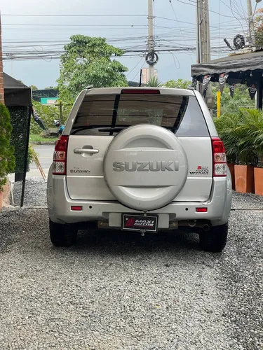 Suzuki Grand Vitara 2.4 4x2