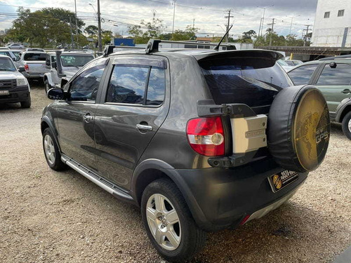 Imagem 3 de 15 de Volkswagen Crossfox 2009