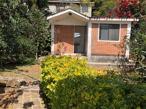 Casa En Venta En Santiago Tepetlapa, Tepoztlán, Morelos