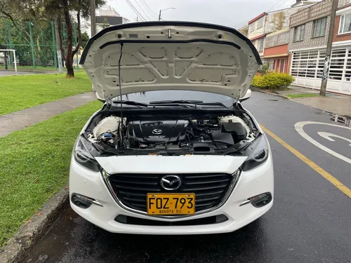 Mazda 3 2.0 Touring