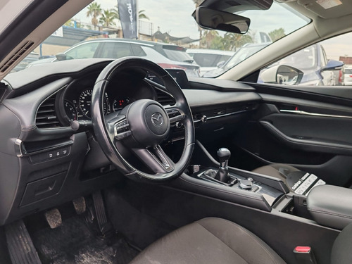 Mazda 3 2.0 V 7g Mt 2021
