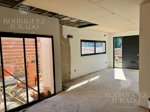 Casa A Estrenar En La Bota Benavidez
