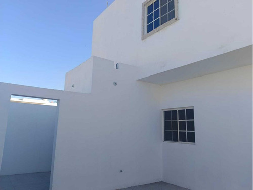 Casa En Venta En Los Arrayanes, Gómez Palacio, Durango
