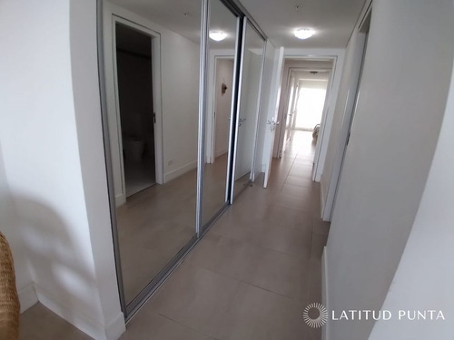 Imagen 8 de 13 de Apartamento En Le Parc, Oportunidad De 2 Suites Más Dependencia